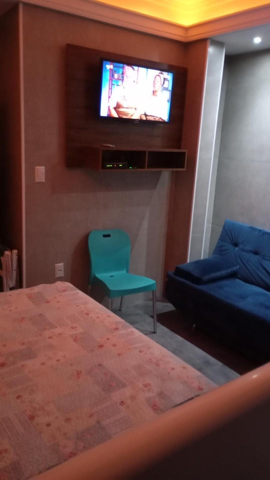 Kitnet No Coracao De Balneario Camboriu - 04 Pessoas - Camelodromo - Av Central - Igreja - 03 Quadras Mar - Ar-Condicionado - Btv Canais Livres - Hbo - Filmes - Series- Garagem Rotativa No Predio - Wi-Fi Free 250 Mega - Point De Bares E Restaurantes 외부 사진